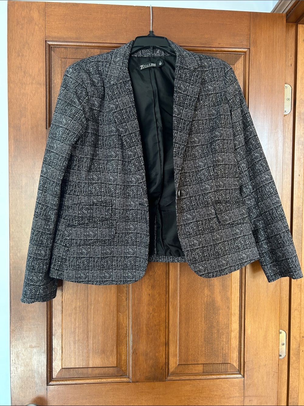 Zara Black and White Women's Blazer